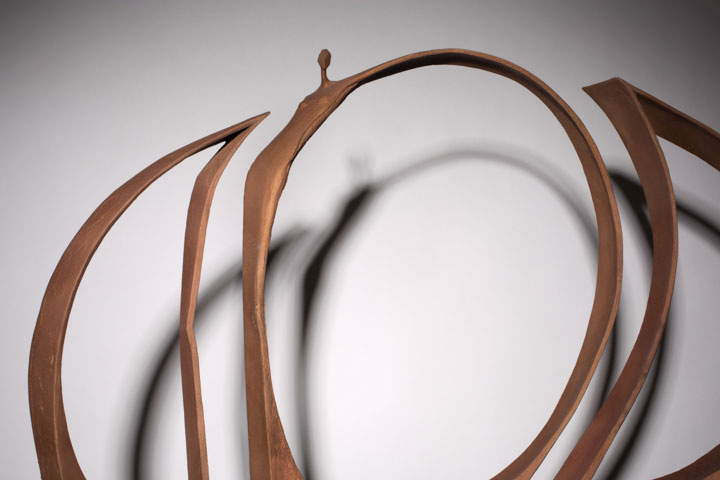 Individuation, sculpture individuation, trouver sa peau, trouver sa place, carte XXI tarot, sculpture baies vitrees, sculpture bronze, sculpture