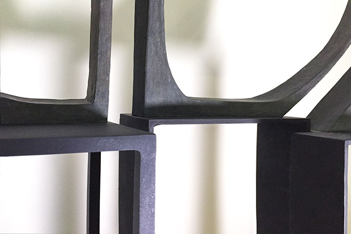 Equilibre, sculpture equlibre, Sculpture Bronze, sculpture acier, sculpture laiton, centre de gravite, trouver centre de gravite, juste place