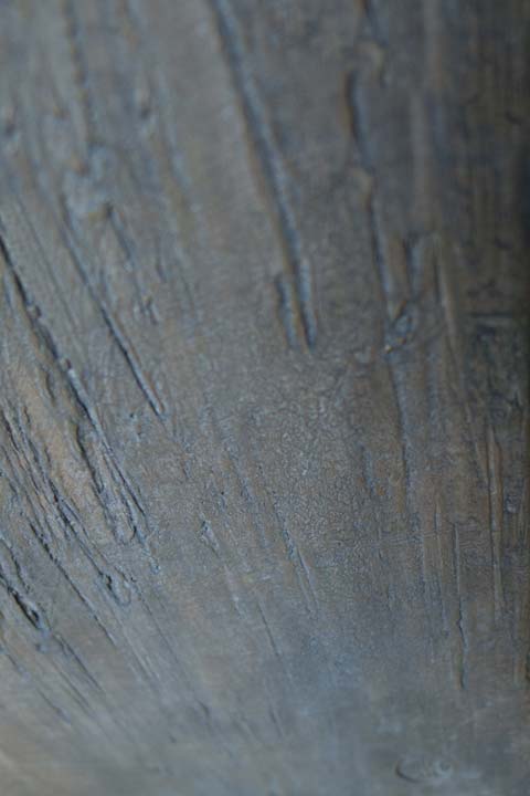 Chloe Desrousseaux, Atelier, matiere, Entendre MATIERE parler, transparence albatre, cire rouge, ecorce bouleau, sculpture, pierre, bronze