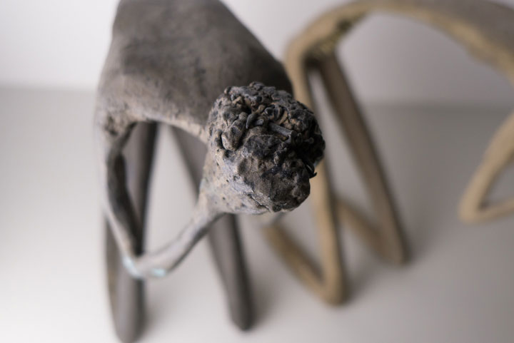 Chloe desrousseaux, Stabat Mater, Sculpture Bronze, Douleur de femme, douleur de mere, sculpture douleur, sculpture femme, sculpture mere enfant