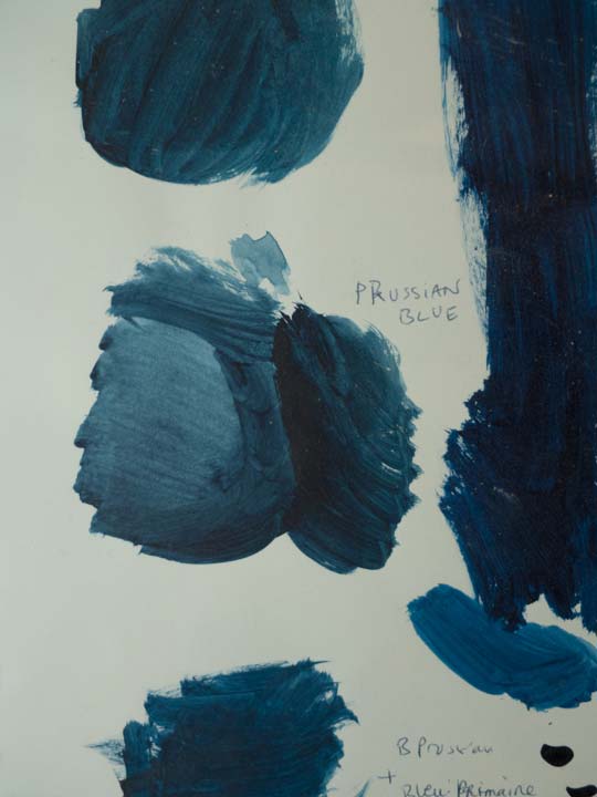 Chloe Desrousseaux, Atelier, matiere, Entendre MATIERE parler, transparence albatre, cire rouge, ecorce bouleau, sculpture, pierre, bronze