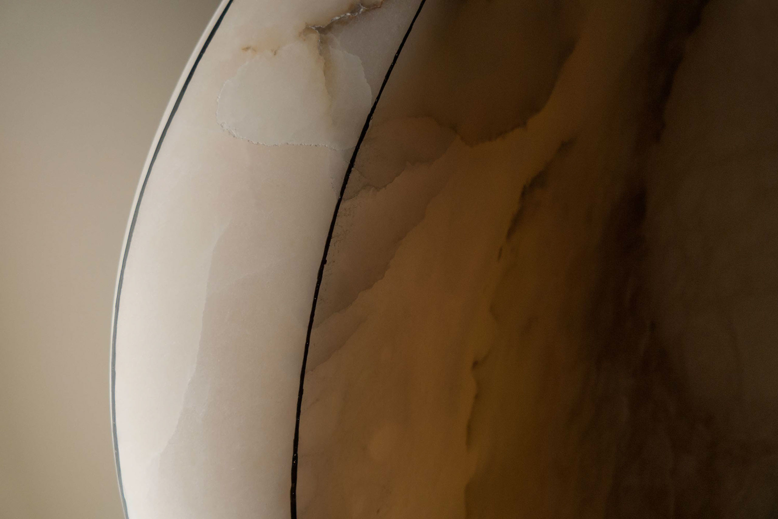 Chloe desrousseaux, chloé desrousseaux, cloe desrousseaux, Sculpture grand format, sculpture bronze, sculpture femme, sculptrice femme, douleur 