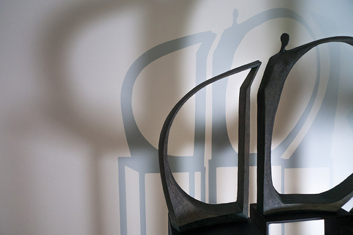 Equilibre, sculpture equlibre, Sculpture Bronze, sculpture acier, sculpture laiton, centre de gravite, trouver centre de gravite, juste place