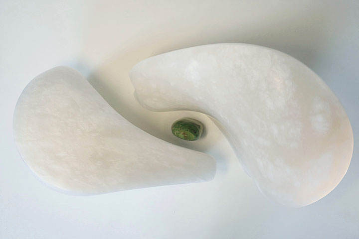 Individuation, sculpture individuation, trouver sa peau, trouver sa place, carte XXI tarot, sculpture baies vitrees, sculpture bronze, sculpture